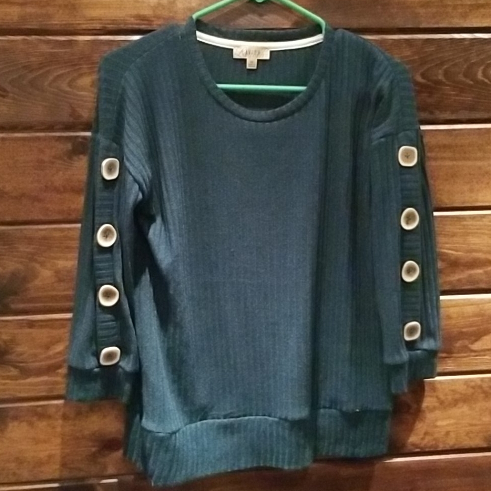 Hunter green top